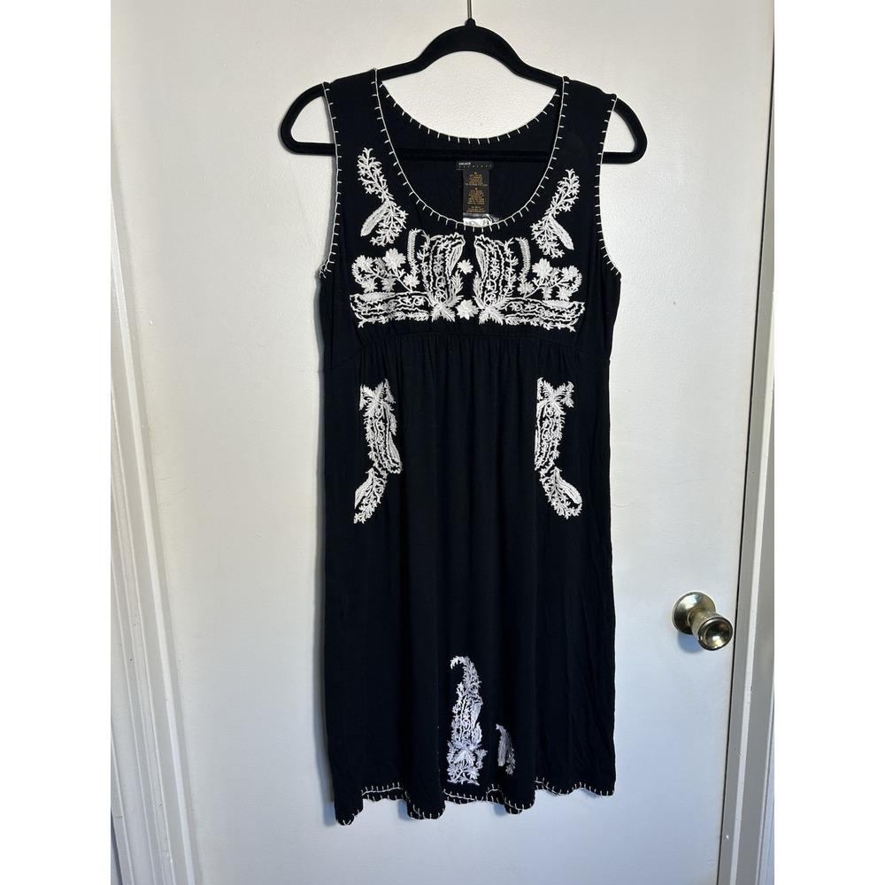 Grace‎ Elements Boho Embroidered Dress Medium M Black White Paisley Floral Rayon